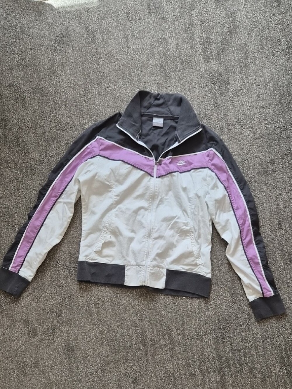 Nike Womens Vintage Track Jacket Chevron Windrunner Purple White Charcoal Size M
